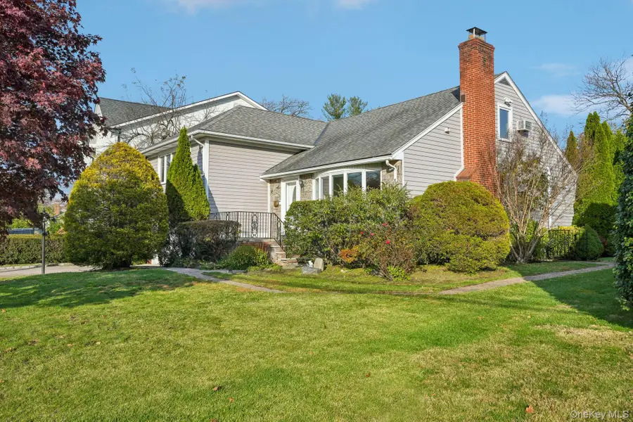 808 Wolfs Lane, Pelham, NY 10803 - Image #2
