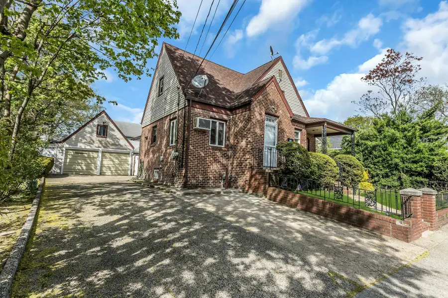 33 Cleveland Street, Valley Stream, NY 11580 - Image #2