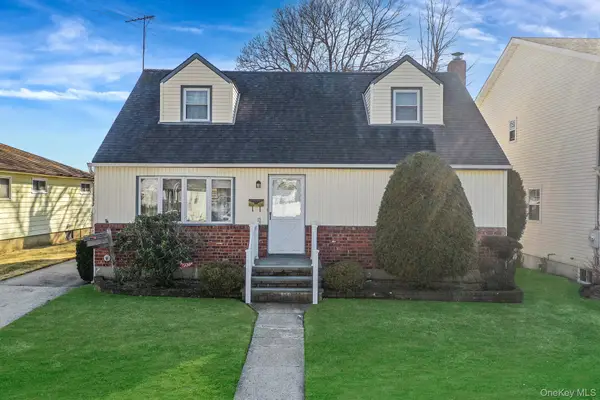 1826 Camp Avenue, Merrick, NY 11566