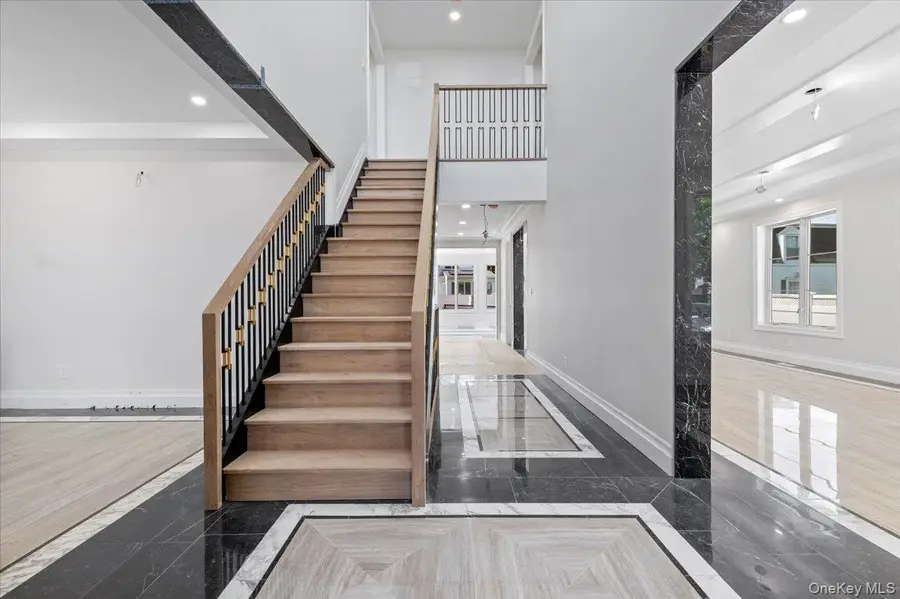 19 Maple Avenue, Cedarhurst, NY 11516 - Image #3