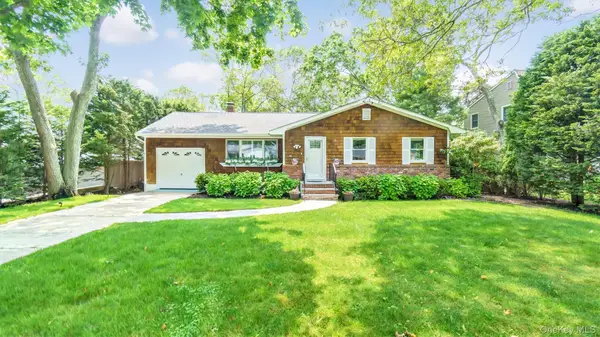 64 School Street, Hampton Bays, NY 11946