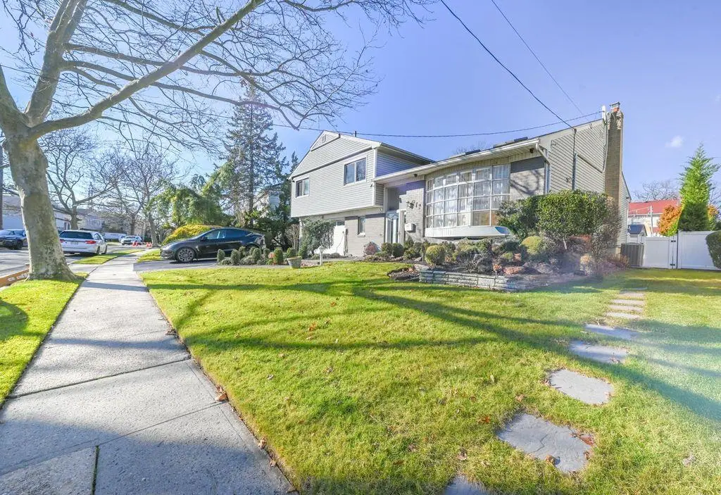 972 S End, Woodmere, NY 11598 - Image #1