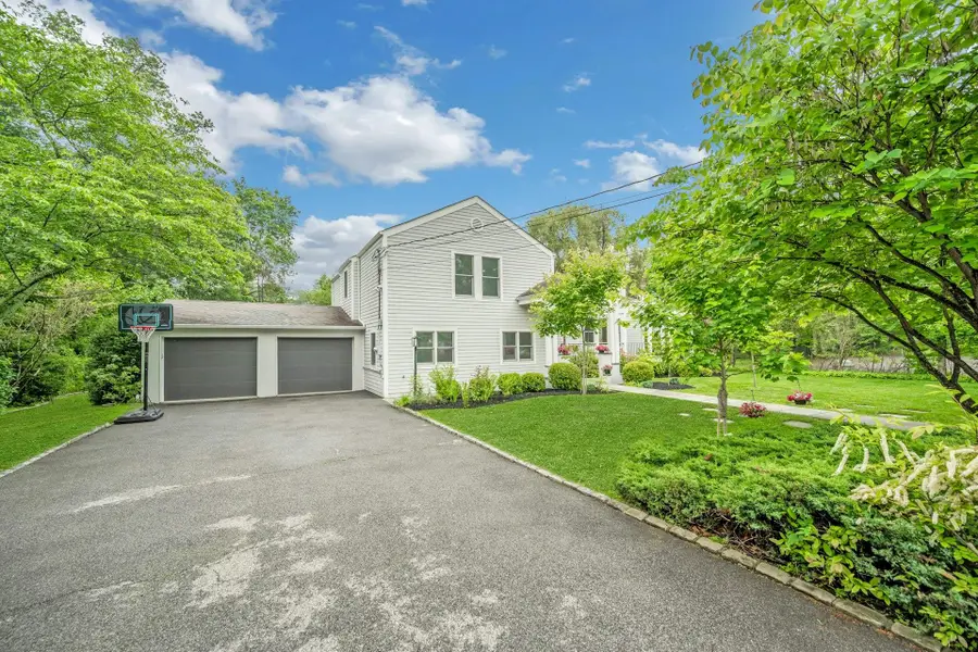 31 Pierce Drive, Pleasantville, NY 10570 - #3