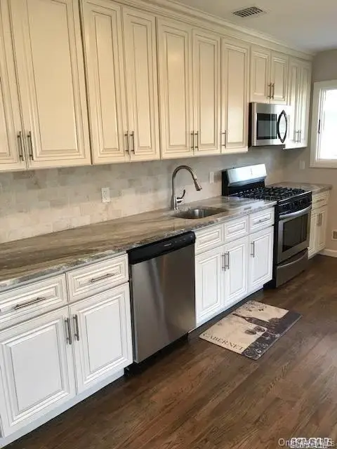 5 Fruitwood Lane, Commack, NY 11725 - #2