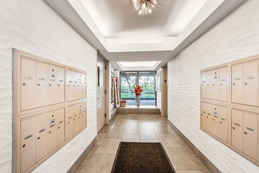 166-41 Powells Cove Boulevard #4B, Beechhurst, NY 11357 - Image #2