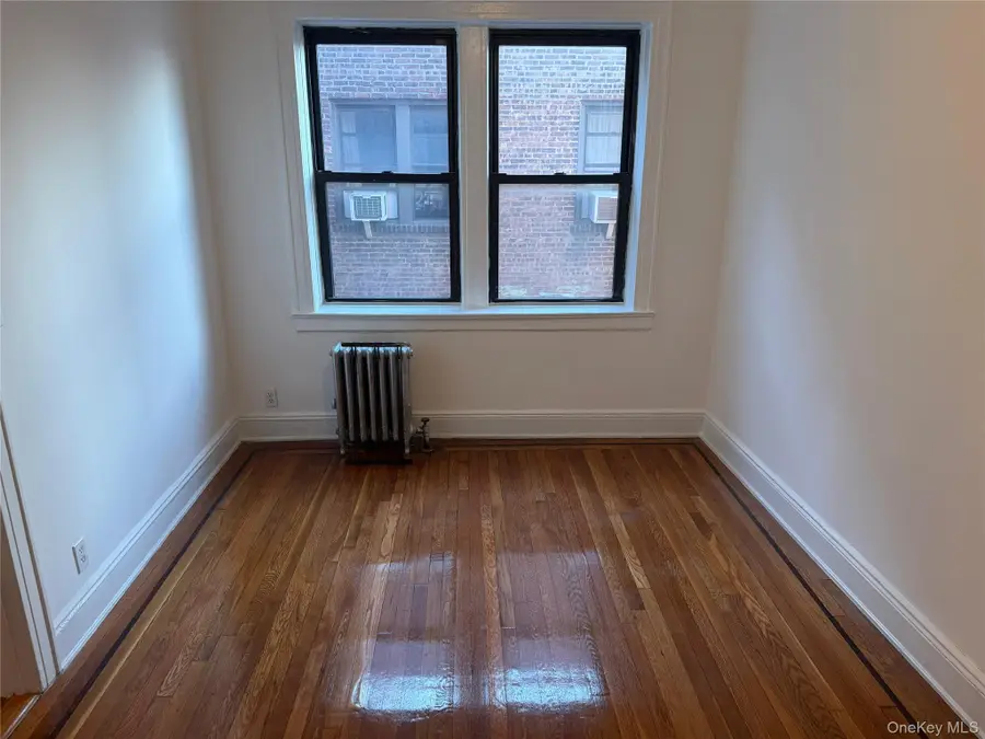 61-40 Saunders Street #D24, Rego Park, NY 11374 - #3