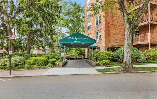 42-30 Douglaston Parkway #5N, Douglaston, NY 11363