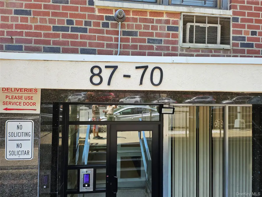 87-70 173 Street #5N, Jamaica, NY 11432 - #3