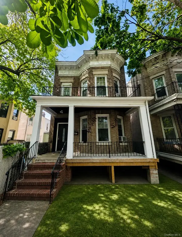 10411 89th Avenue, Richmond Hill, NY 11418