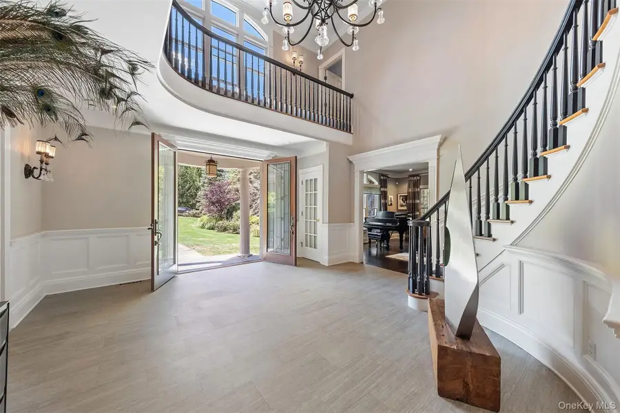 8 Ridgeview Circle, Armonk, NY 10504 - #2