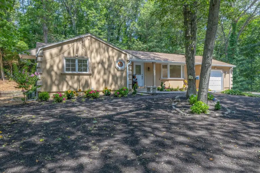 263 North Country Road, Smithtown, NY 11787 - Image #2