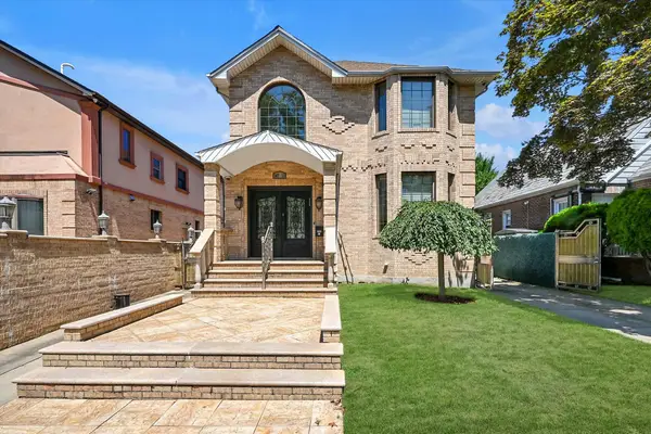 147-11 Jewel Avenue, Kew Garden Hills, NY 11367