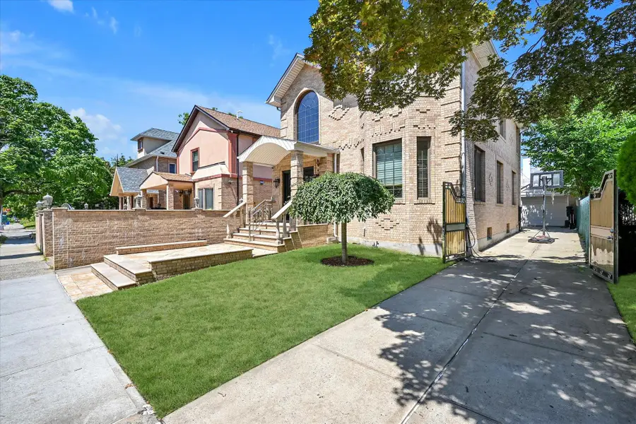 147-11 Jewel Avenue, Flushing, NY 11367 - Image #2