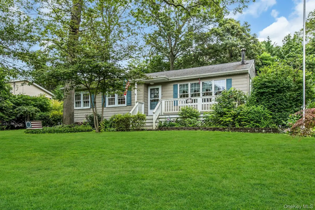 51 Arlington Road, Lake Ronkonkoma, NY 11779 - #1