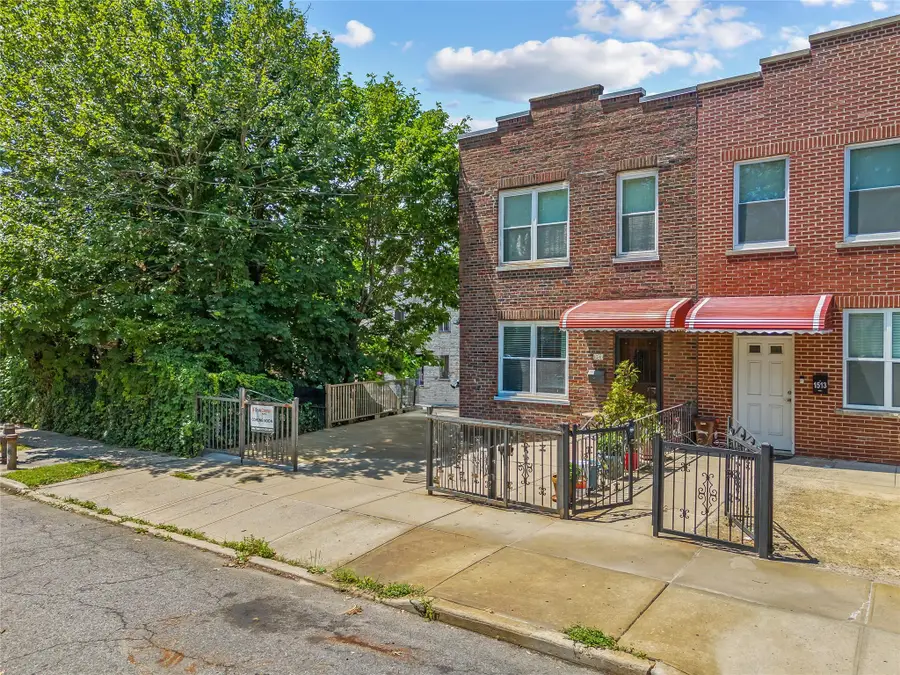 1511 Robertson Place, Bronx, NY 10465 - Image #2