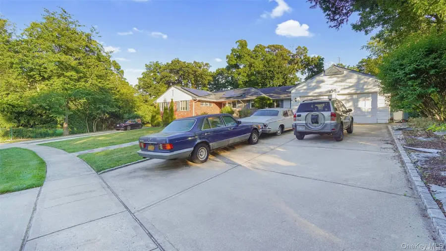 140 Long Drive, Hempstead, NY 11550 - Image #2