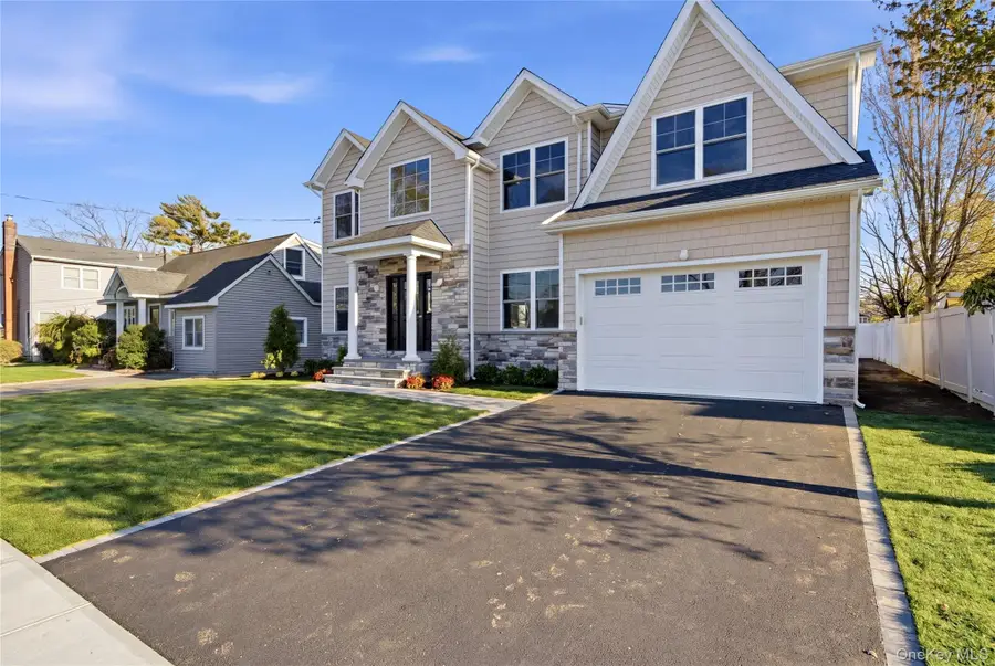 32 Massapequa Avenue, Massapequa Park, NY 11762 - #3