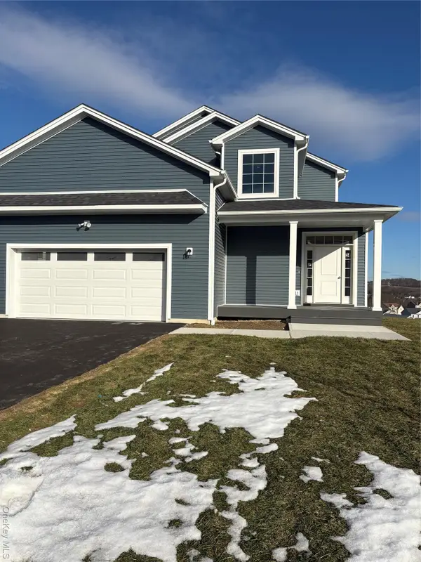 34 Dartmouth Drive, Poughkeepsie, NY 12603