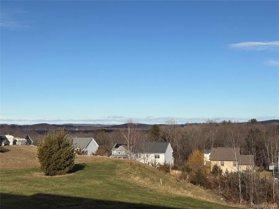 30 Dartmouth Drive, Poughkeepsie, NY 12603 - #2