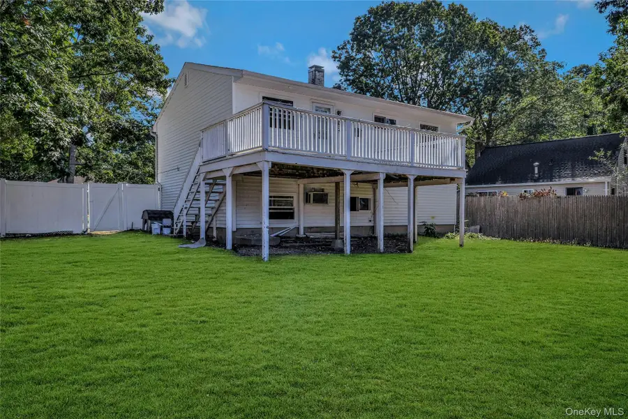 4 Beechwood Drive, Shirley, NY 11967 - Image #2