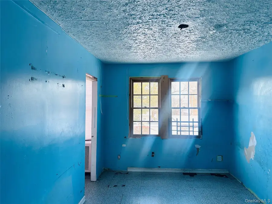 2931 Yates Avenue, Bronx, NY 10469 - #3