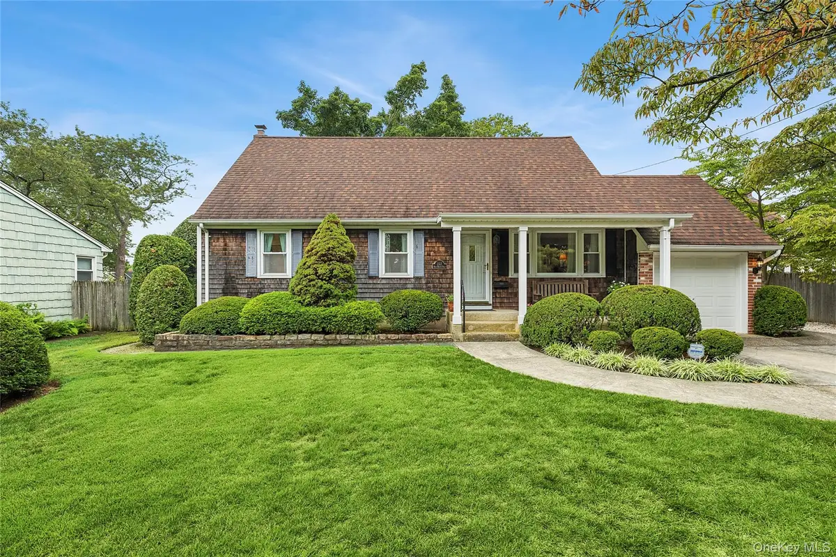 222 Half Hollow Road, Deer Park, NY 11729 - Image #1