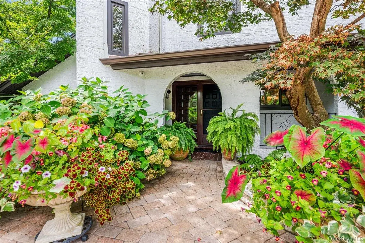 50 Cedar Lane, Babylon, NY 11702 - #1