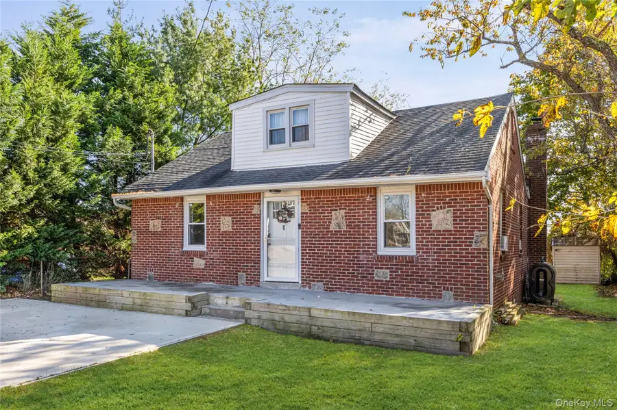 8 Edgewater Drive, Mastic Beach, NY 11951 - Image #2