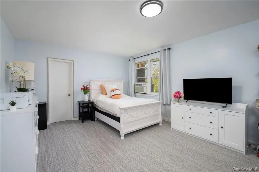 10 Bryant Crescent #2A, White Plains, NY 10605 - Image #2