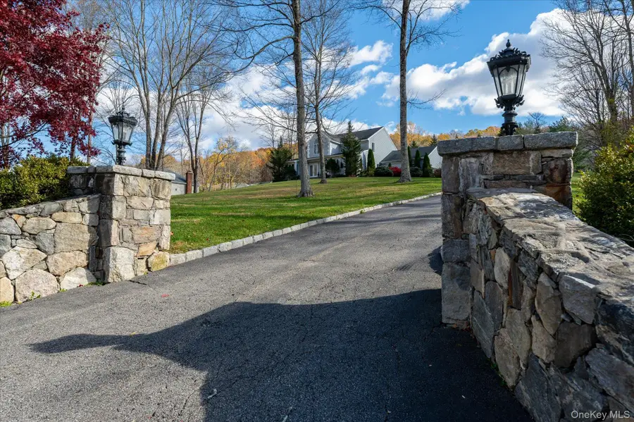 468 Peekskill Hollow Road, Putnam Valley, NY 10579 - Image #3