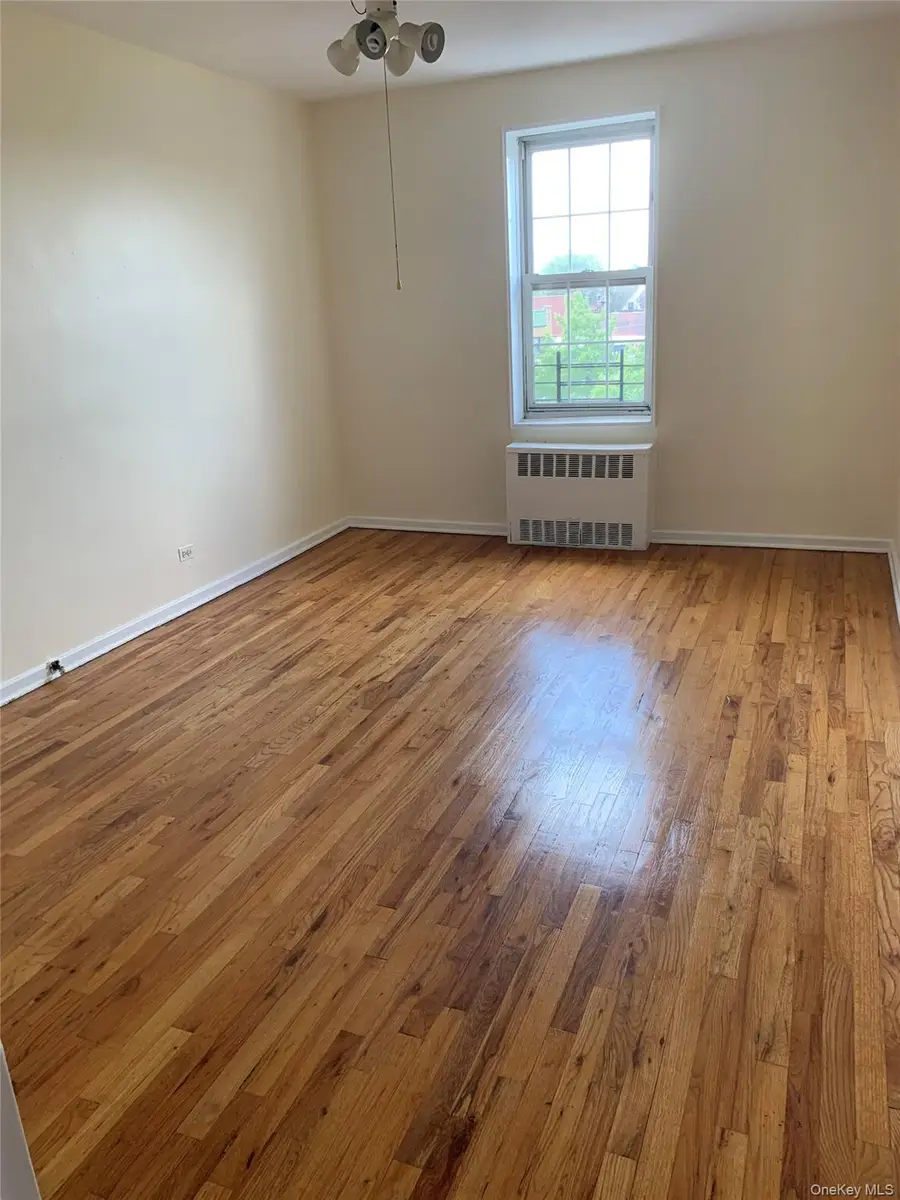 65-15 Yellowstone Blvd #5H, Forest Hills, NY 11375 - Image #2