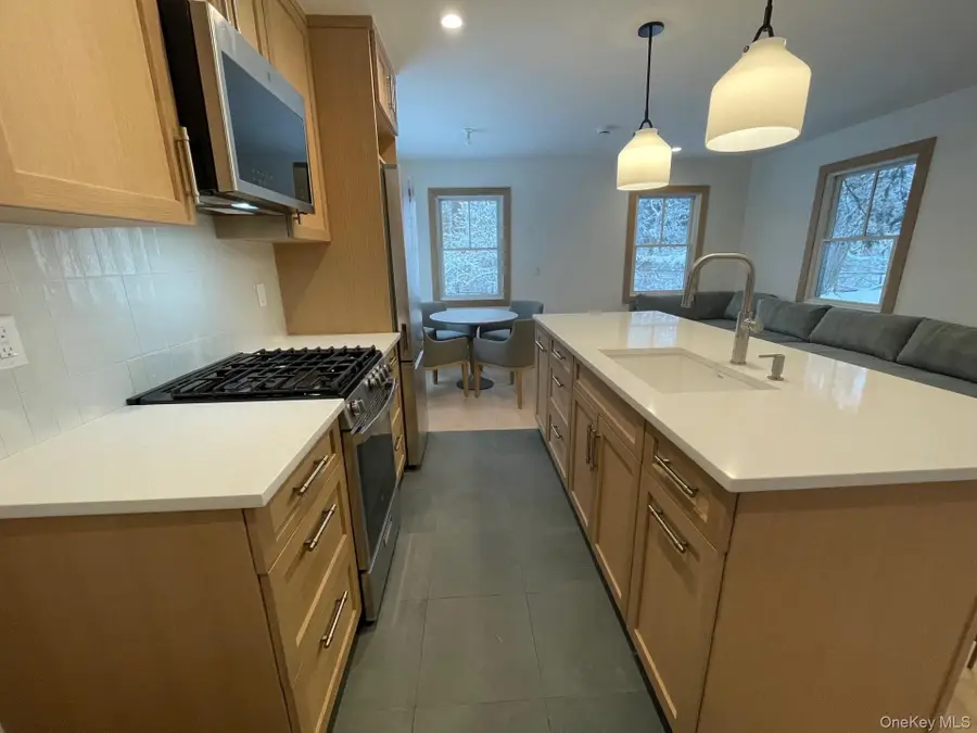 26 S Menantic Road, Shelter Island, NY 11964 - #3