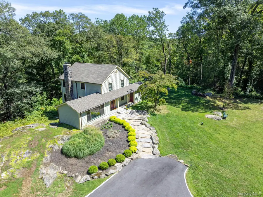1355 Journeys End Road, Croton On Hudson, NY 10520 - Image #2