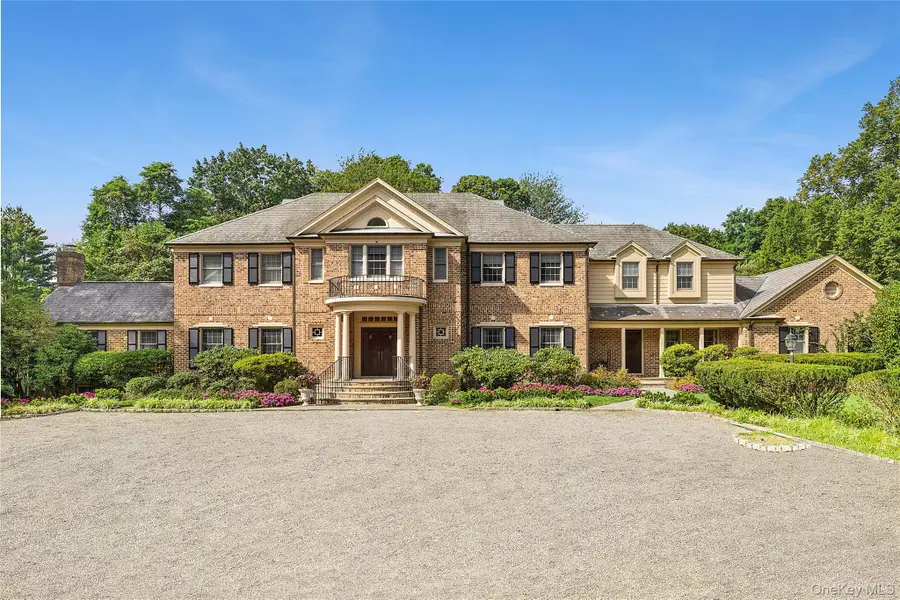 5 Danton Lane S, Locust Valley, NY 11560 - Image #2