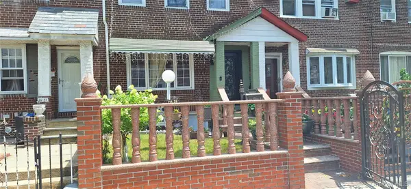 111-39 205 Street, Saint Albans, NY 11412