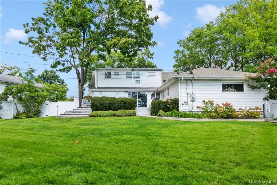 5 Woods Lane, Roslyn, NY 11576 - Image #3