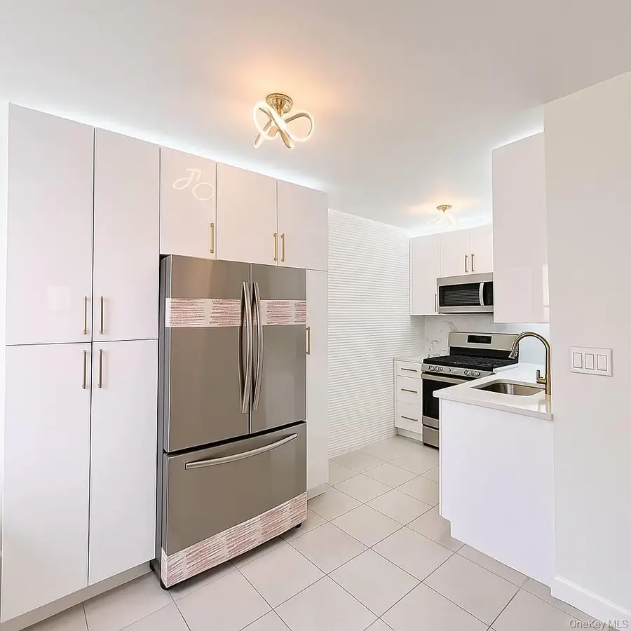 65-70 Booth Street #5E, Rego Park, NY 11374 - Image #2