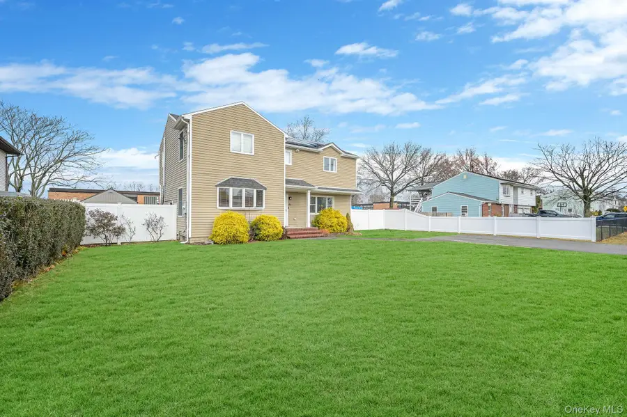 45 Feustal Street, Lindenhurst, NY 11757 - Image #2