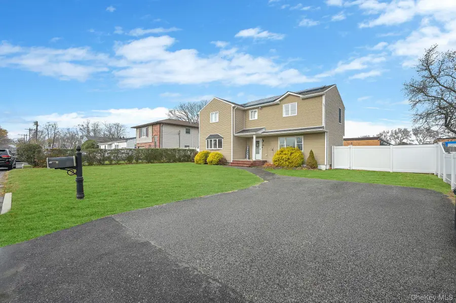 45 Feustal Street, Lindenhurst, NY 11757 - Image #3