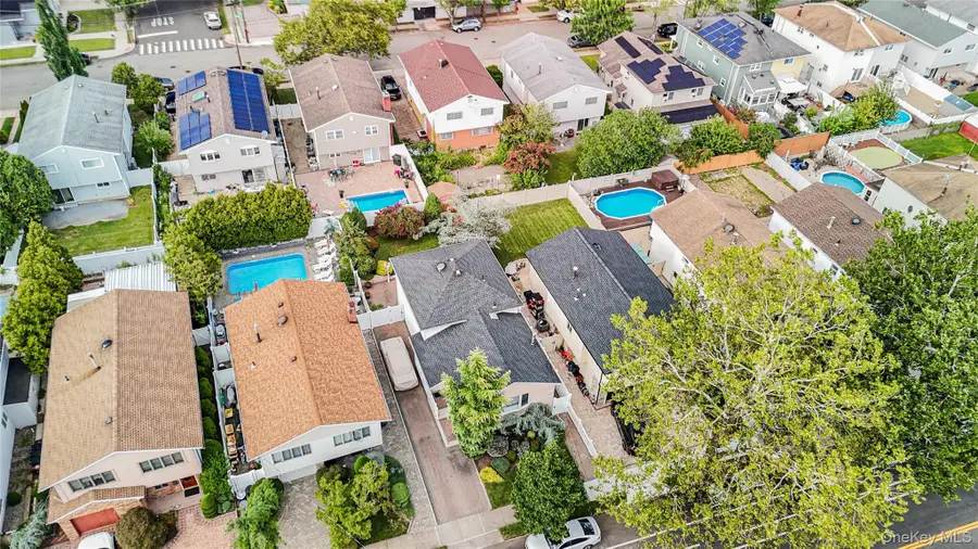 171 Merrill Avenue, Staten Island, NY 10314 - Image #2