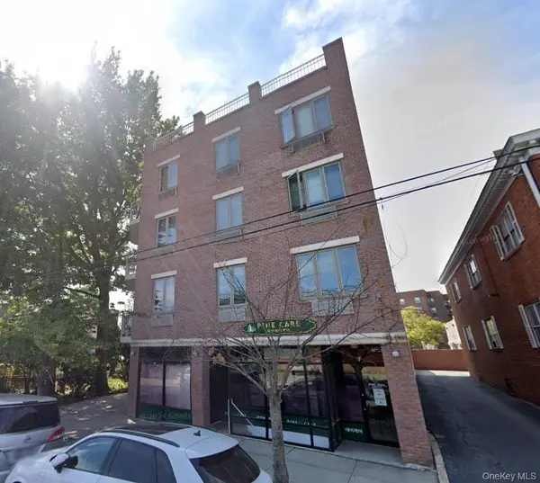 37-10 149th Place #3A, Flushing, NY 11354