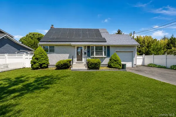 412 37th Street #whole House, Babylon, NY 11757