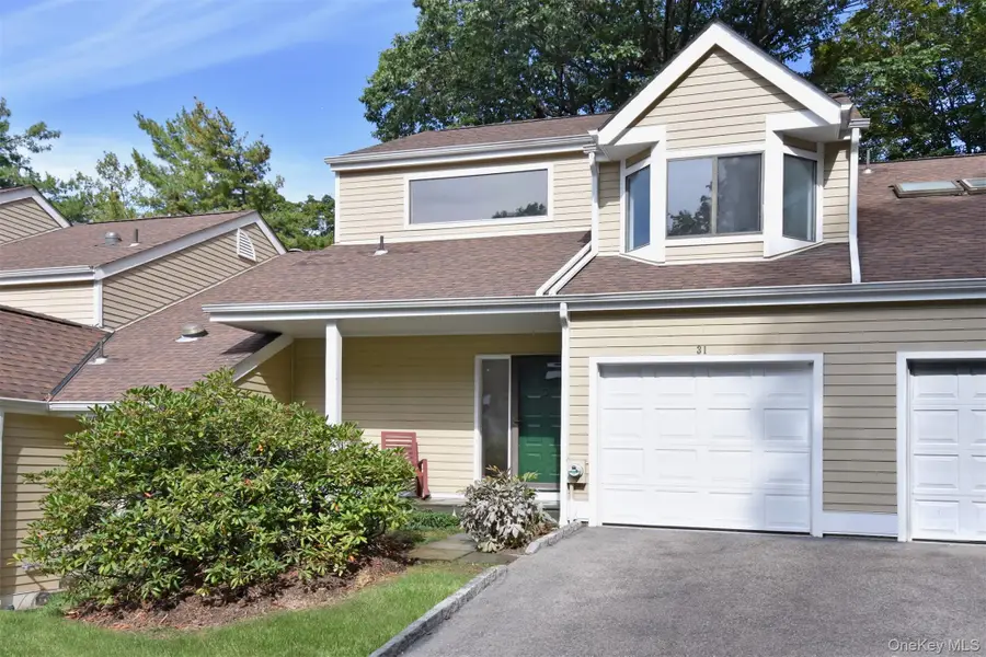 31 Westwood Close, Irvington, NY 10533 - Image #2