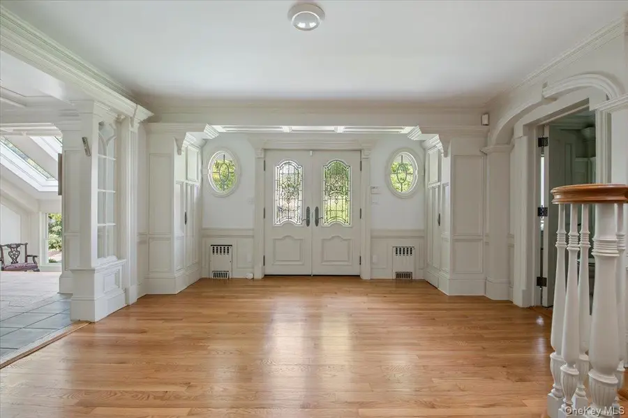 835 Channel Road, Woodsburgh, NY 11598 - Image #2