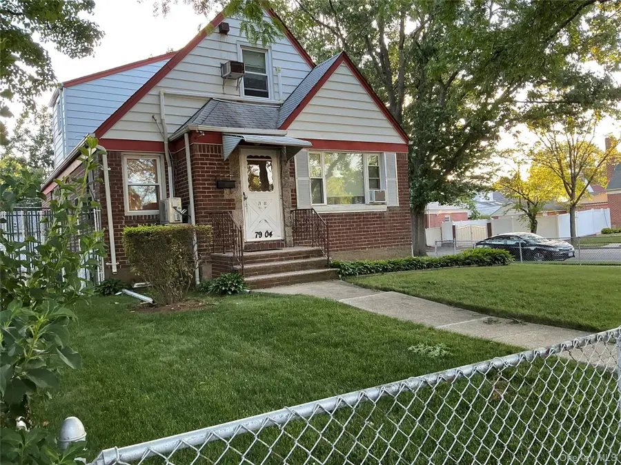 Address Withheld By Seller, Glen Oaks, NY 11004 - #2