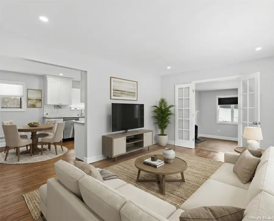 16 Blackman Street, Smithtown, NY 11787 - Image #3