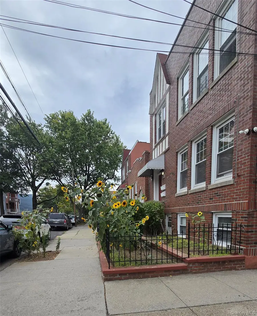 2887 E 194 Street, Bronx, NY 10461 - Image #2