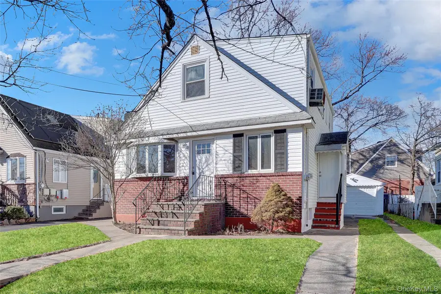 140 Arlington Avenue, Valley Stream, NY 11580 - #2