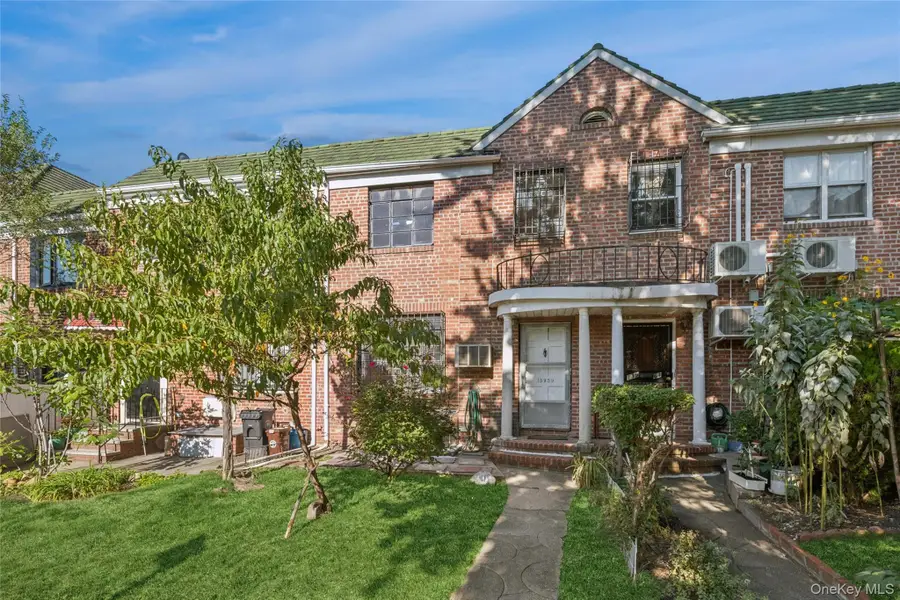 139-59 Pershing Crescent, Briarwood, NY 11435 - Image #2