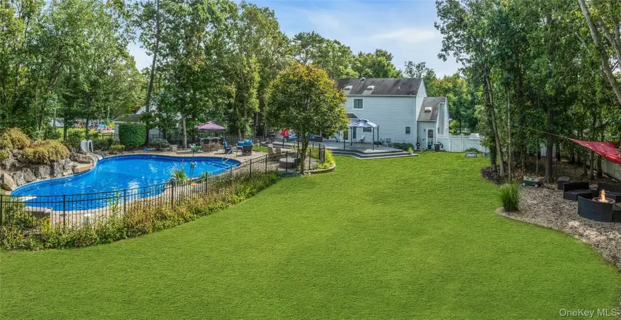 7 Martha Place, Port Jefferson Station, NY 11776 - Image #3